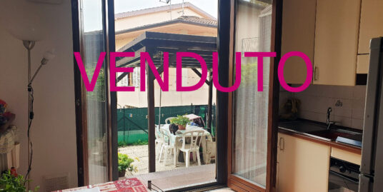 Bilocale con giardino privato, box e cantina